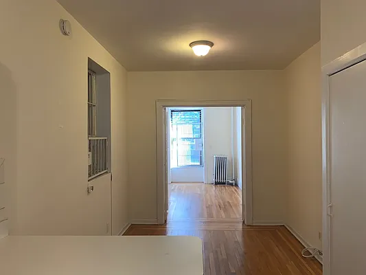 Rented by R New York | media 4