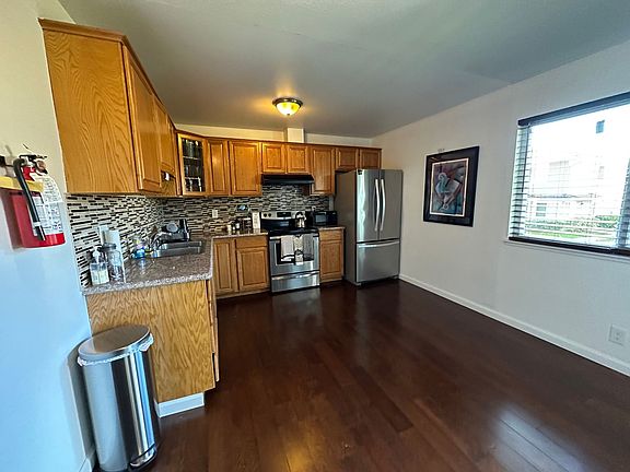 5th image of 870 Gilchrist Walkway APT 1