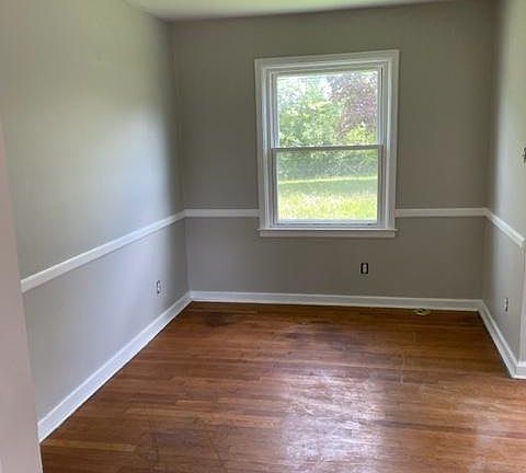 2nd image of 533 Southridge Dr