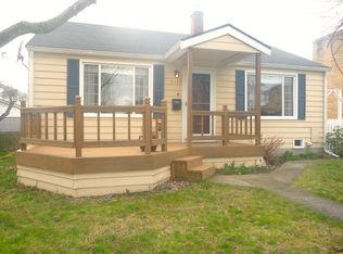 8829 37th Ave SW, Seattle, WA 98126