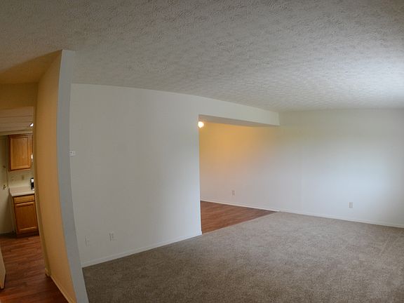 2nd image of 2206 Woodhill Dr