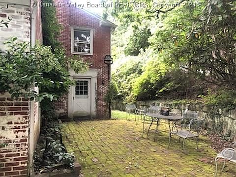5th image of 1528 Thomas Cir
