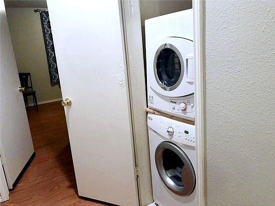 5th image of 2409 Leon St APT 108