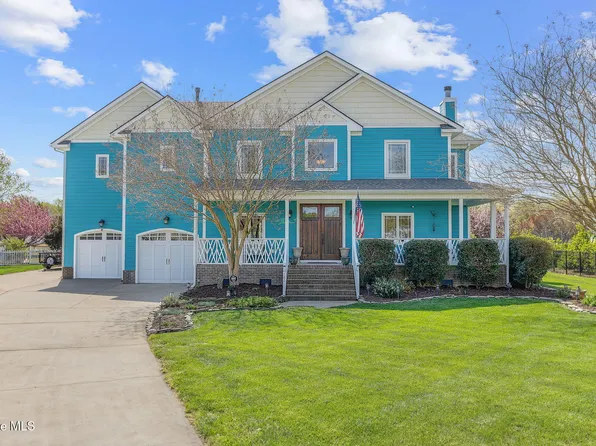 102 Falcons Cove, Moyock, NC 27958