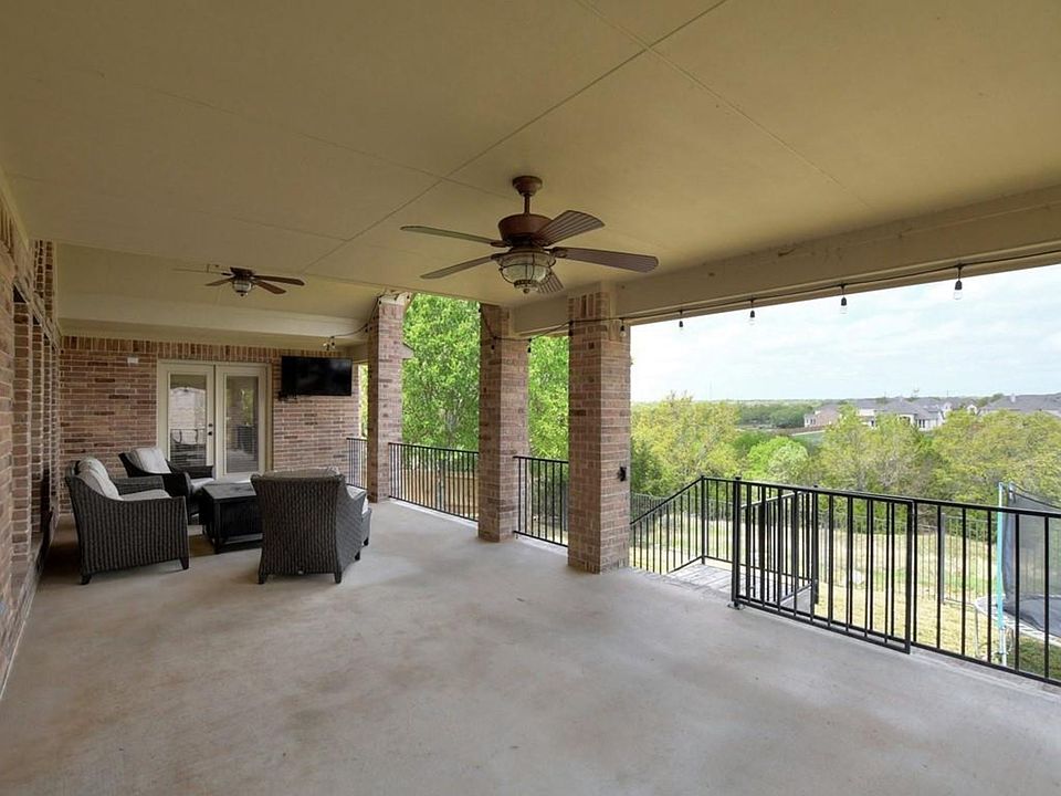 1st image of 324 Lake Livingston Dr