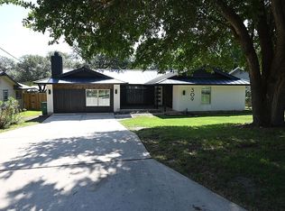 309 Schweppe St, Boerne, TX 78006