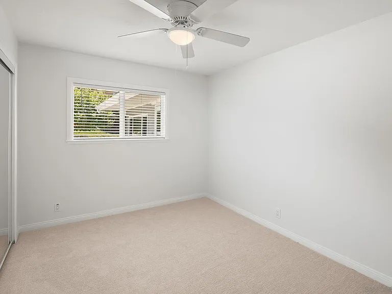 5164 Chateau Dr — Photo 34