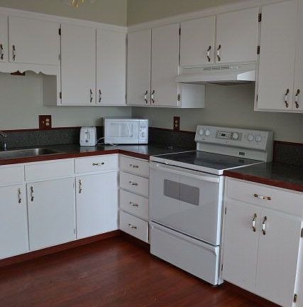 3rd image of 11804 S Country Club Dr