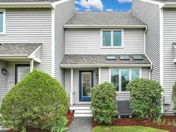 105 Maple Brook Rd #105, Bellingham, MA 02019