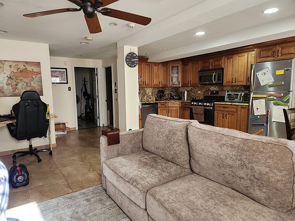 4th image of 2059 E 34th St