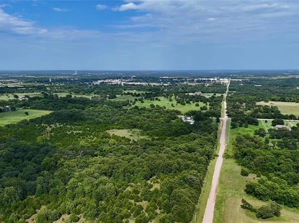 7 E 880th Rd, Stroud, OK 74079