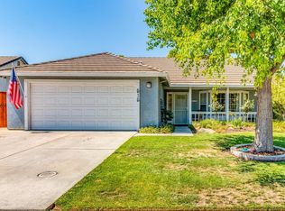 515 Meadowland Dr, Ripon, CA 95366