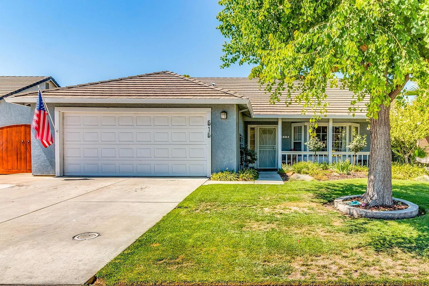 515 Meadowland Dr photo 1