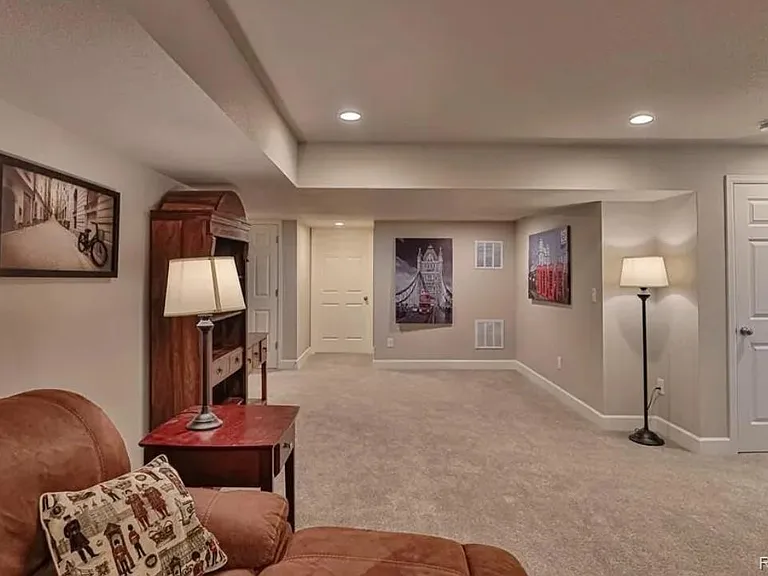 6652 Golden Briar Ln — Photo 33