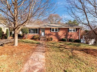 7 Kendal Green Dr, Greenville, SC 29607