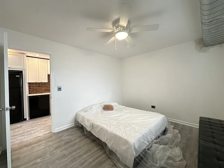 5947 W Montrose Ave #2R — Photo 11