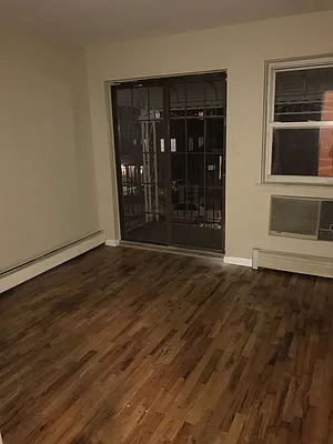 Rented by Amorelli Realty | media 19