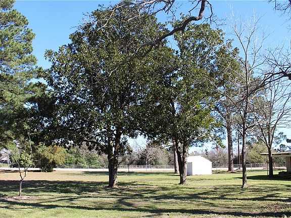 3rd image of 1017 W County Road 415