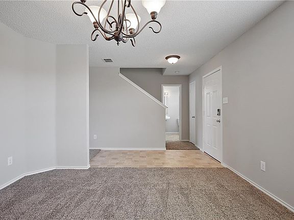5th image of 2052 Crosbyton Ln