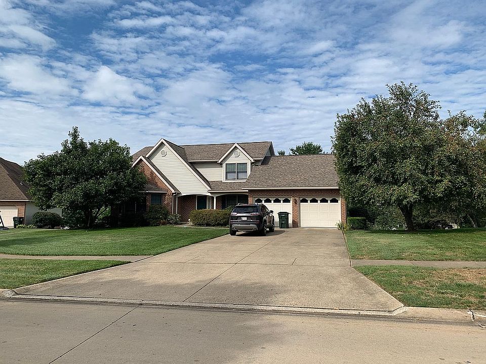 1st image of 1916 Canterbury Ln