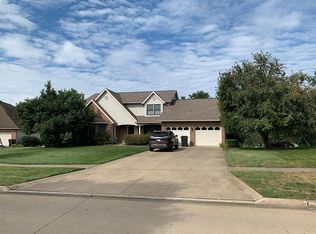 1916 Canterbury Ln, Wooster, OH