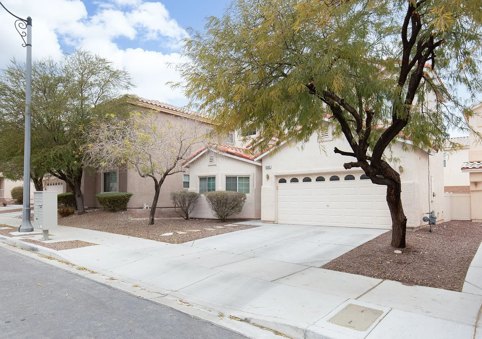 This gorgeous, well-maintained home is the perfect combination of style and comfort. — Photo 3
