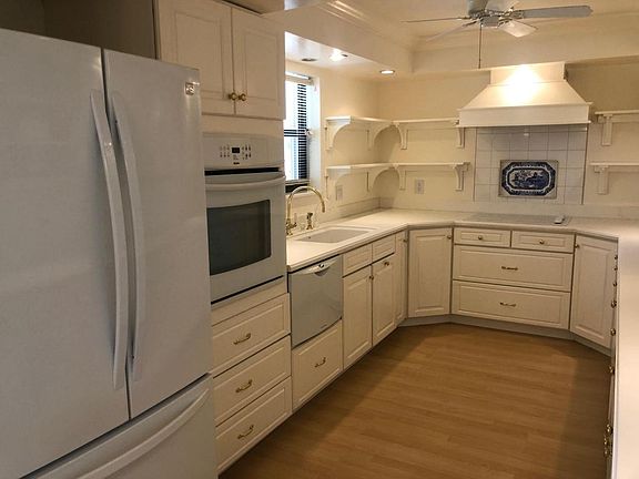 5th image of 21 SE Turtle Creek Dr #B