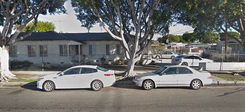 1st image of 609 E 92nd St