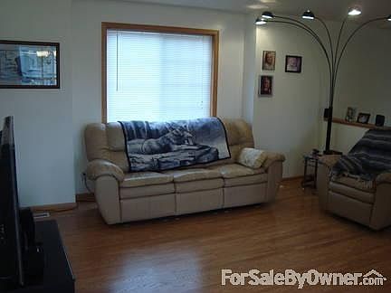 5th image of 916 Kayla Cir