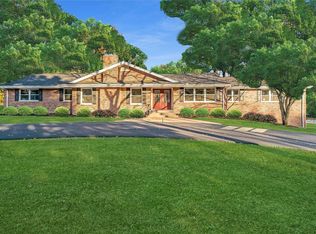 120 S Spoede Rd, Saint Louis, MO 63141