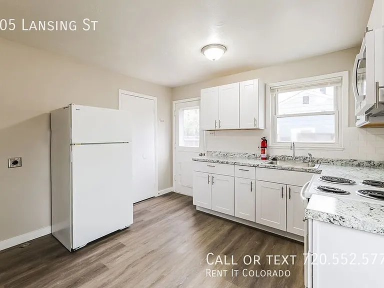 705 Lansing St — Photo 4