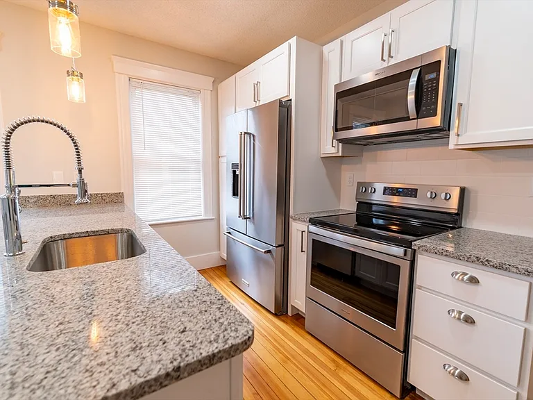 22 Dearborn St #2 — Photo 5