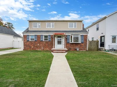 10 Cedar Street, Elmont, NY, 11003