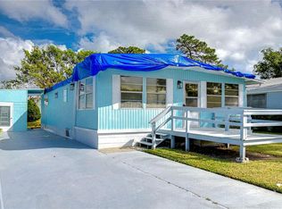 6028 Ridgewood Dr, Zephyrhills, FL 33542