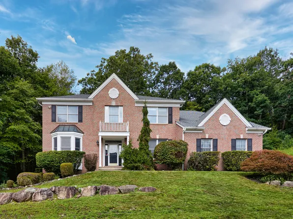 23 Cedar Dr, Tuxedo Park, NY 10987