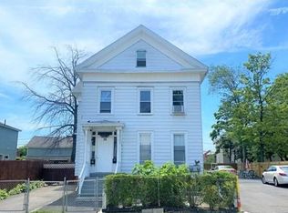 39 Grant St, Springfield, MA 01109