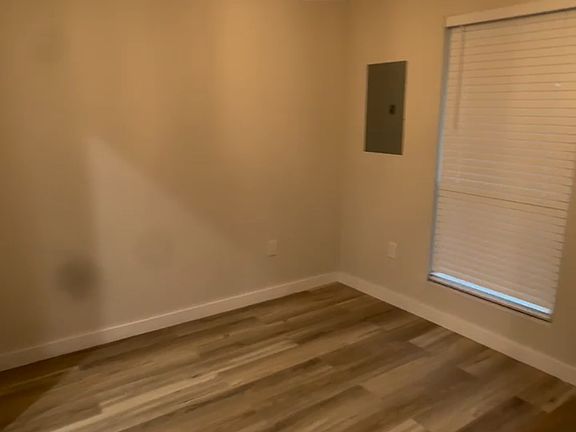 3rd image of 320 Arborview Dr