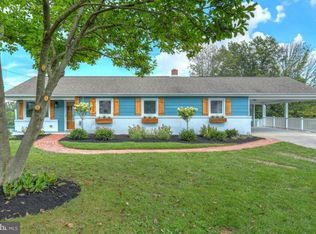 1245 Crescent Rd, York, PA 17402