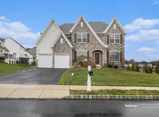35 Furlong Rd, Douglassville, PA 19518
