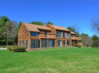 89 Ravenelle Rd, North Grosvenordale, CT 06255