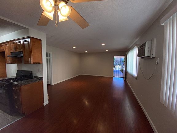 2nd image of 6126 Fulton Ave Unit 2