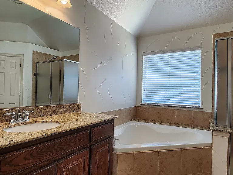 5604 Belton Ln — Photo 24