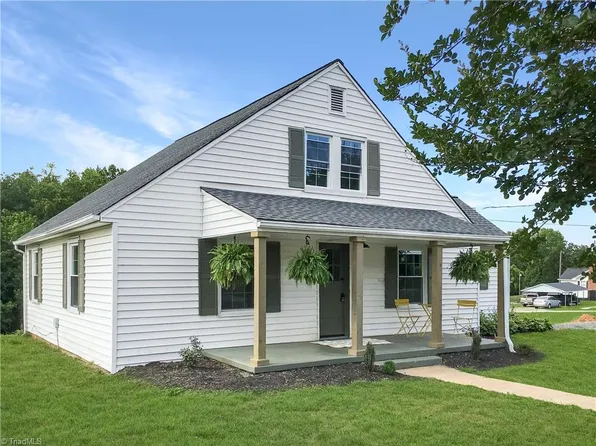 159 Decatur Ave, Elkin, NC 28621
