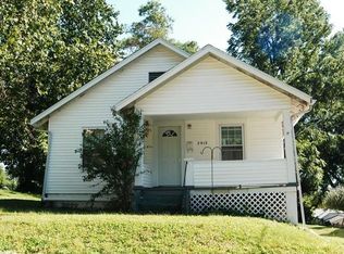2913 McKinley St, Hannibal, MO 63401