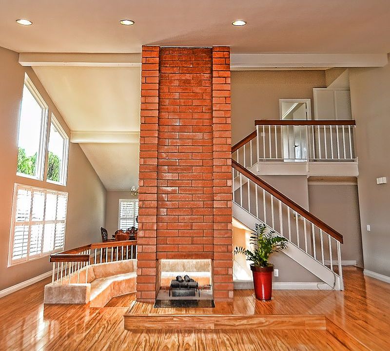 1st image of 13141 Los Alisos St