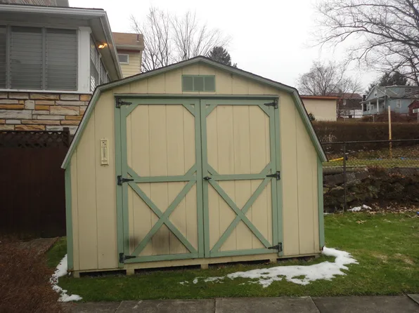 579 Dorothy Ave, Johnstown, PA 15906