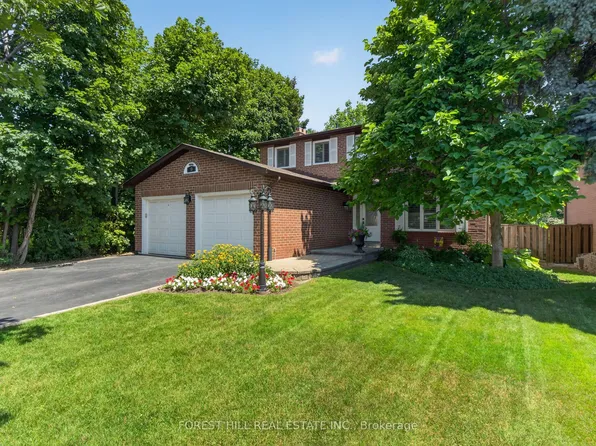 9 Tomlin Cres, Richmond Hill, ON L4C 7T4