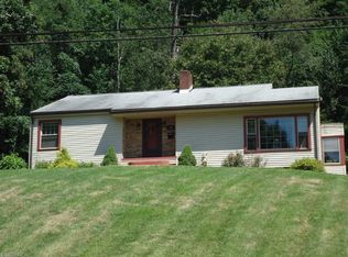 783 Cross St, Newcomerstown, OH 43832