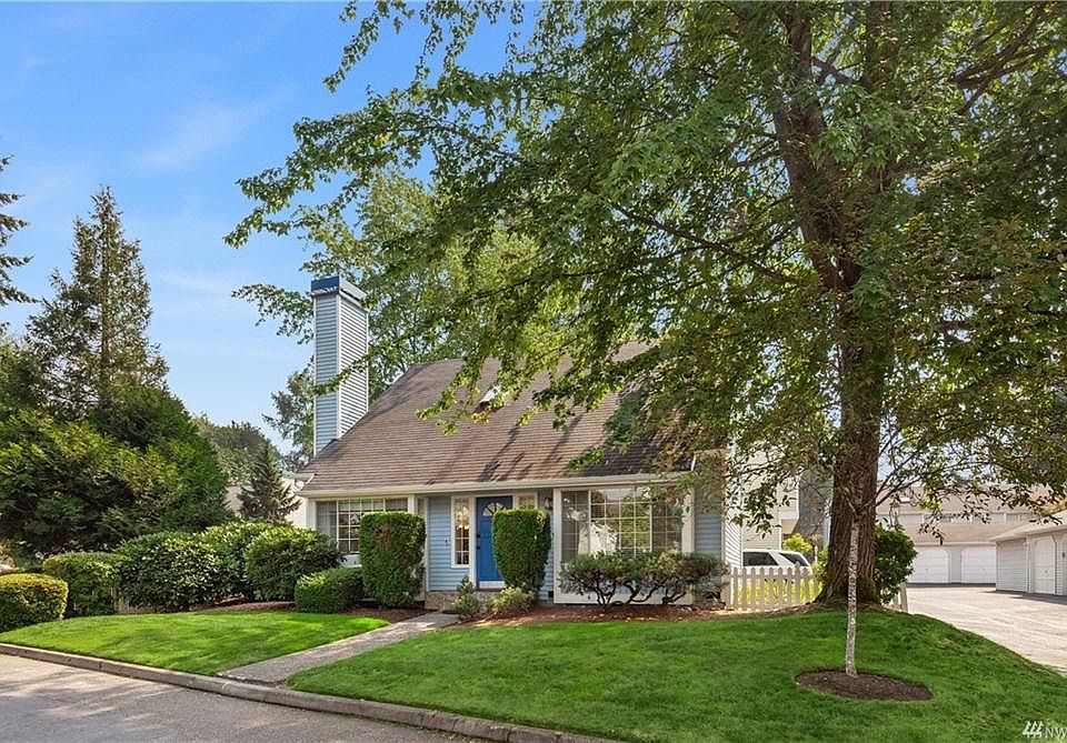 1st image of 10285 NE 129th Ln