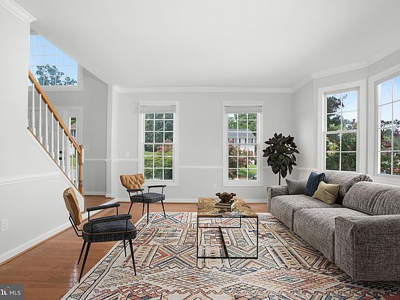 5th image of 16068 Olmstead Ln